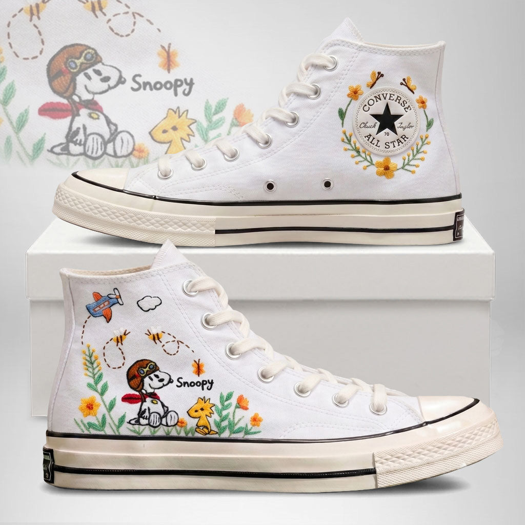 Snoopy Hand-Embroidered Converse Chuck Taylor 1970s - All Star Classic