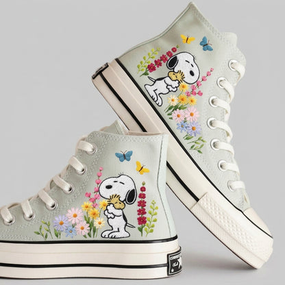 Snoopy Hand-Embroidered Converse Chuck Taylor 1970s - All Star Classic - AZ26280702