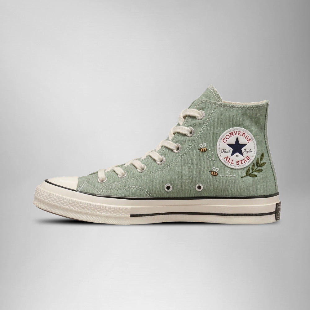 Snoopy Hand-Embroidered Converse Chuck Taylor 1970s - All Star Classic - AZ26150707