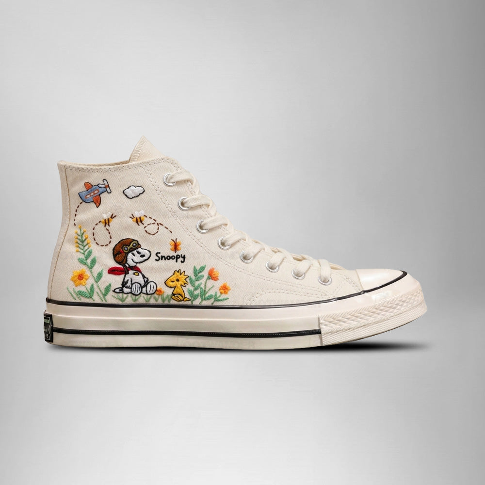 Snoopy Hand-Embroidered Converse Chuck Taylor 1970s - All Star Classic