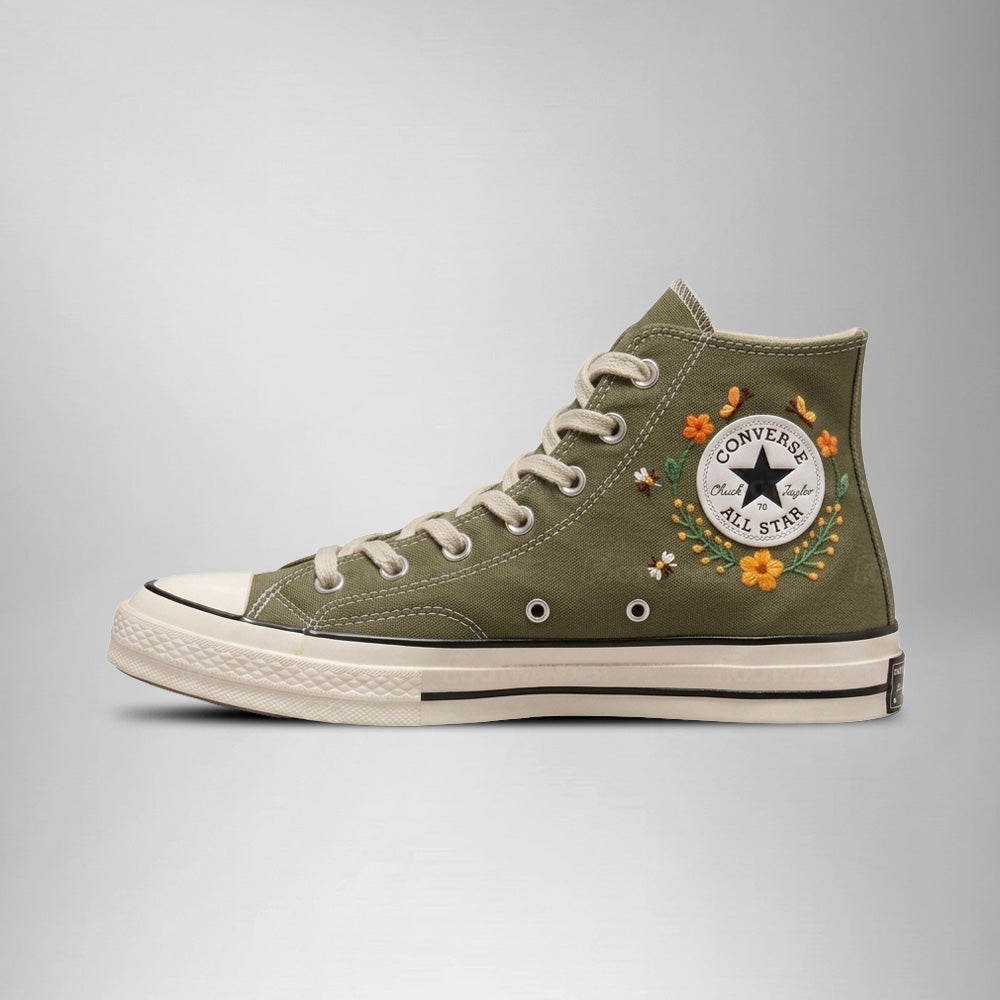 Snoopy Hand-Embroidered Converse Chuck Taylor 1970s - All Star Classic - AZ26150717