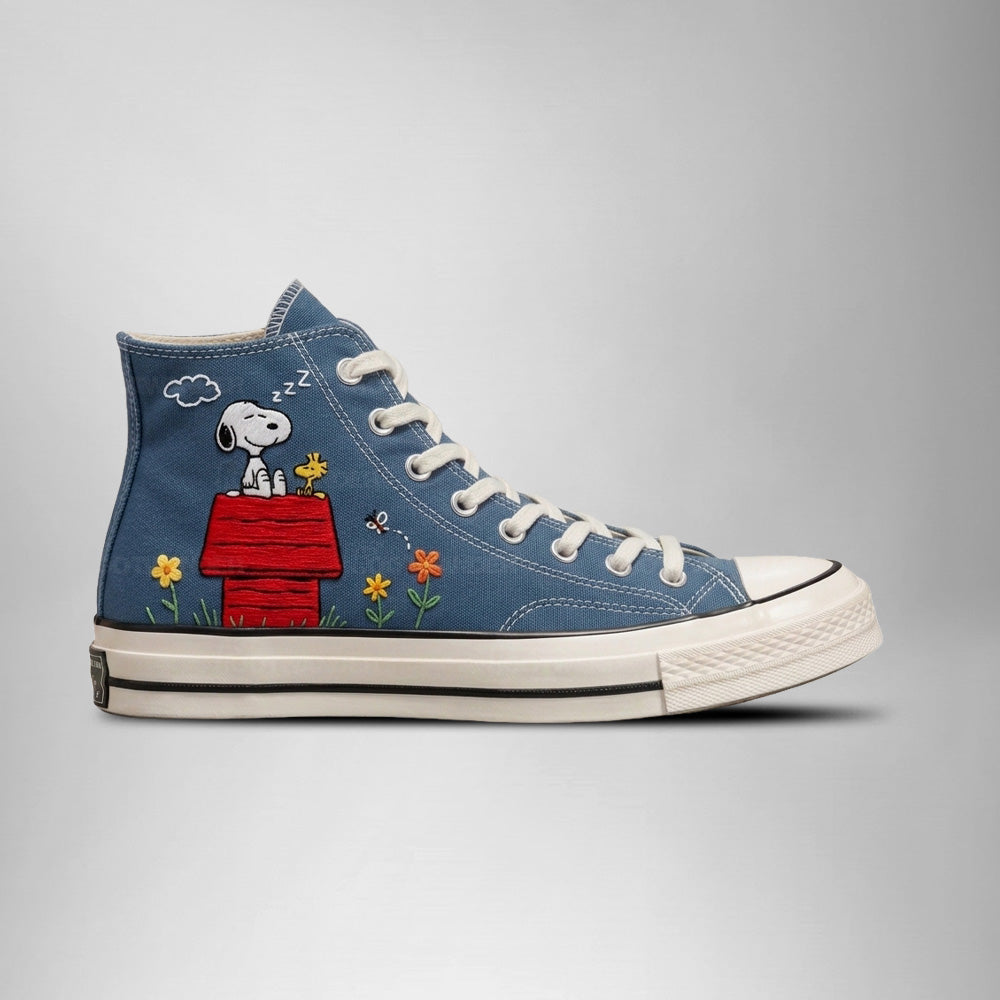 Snoopy Hand-Embroidered Converse Chuck Taylor 1970s - All Star Classic - AZ26150710