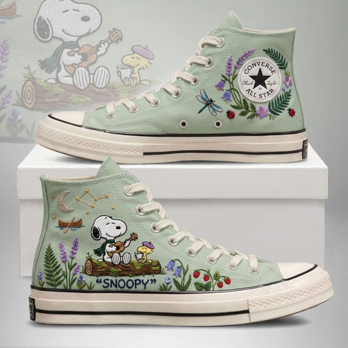 Snoopy Hand-Embroidered Converse Chuck Taylor 1970s - All Star Classic - AZ26150705