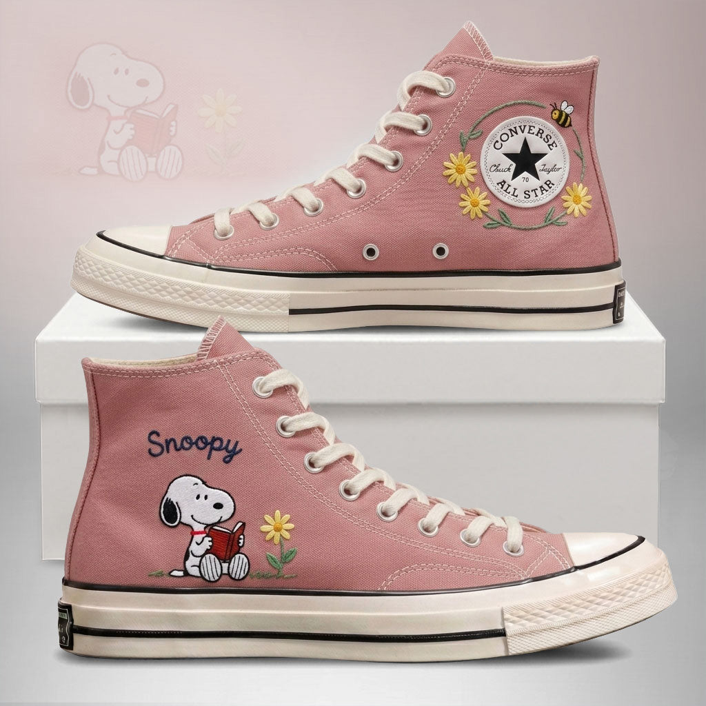 Snoopy Hand-Embroidered Converse Chuck Taylor 1970s - All Star Classic - AZ26150708
