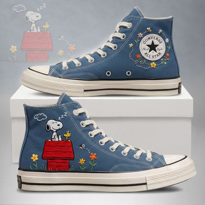 Snoopy Hand-Embroidered Converse Chuck Taylor 1970s - All Star Classic - AZ26150710