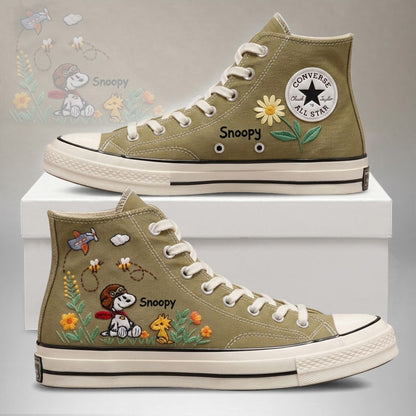 Snoopy Hand-Embroidered Converse Chuck Taylor 1970s - All Star Classic - AZ26150715