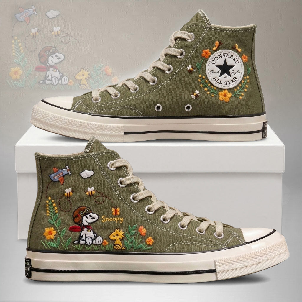 Snoopy Hand-Embroidered Converse Chuck Taylor 1970s - All Star Classic - AZ26150717