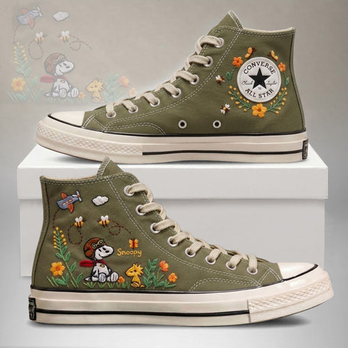 Snoopy Hand-Embroidered Converse Chuck Taylor 1970s - All Star Classic - AZ26150717