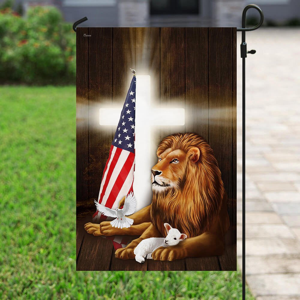 Christian Garden Flags, Lion and Lamb Cross Flag, Christian House Flags, Christian Cross Flag, Faith Flag, easychoo.com