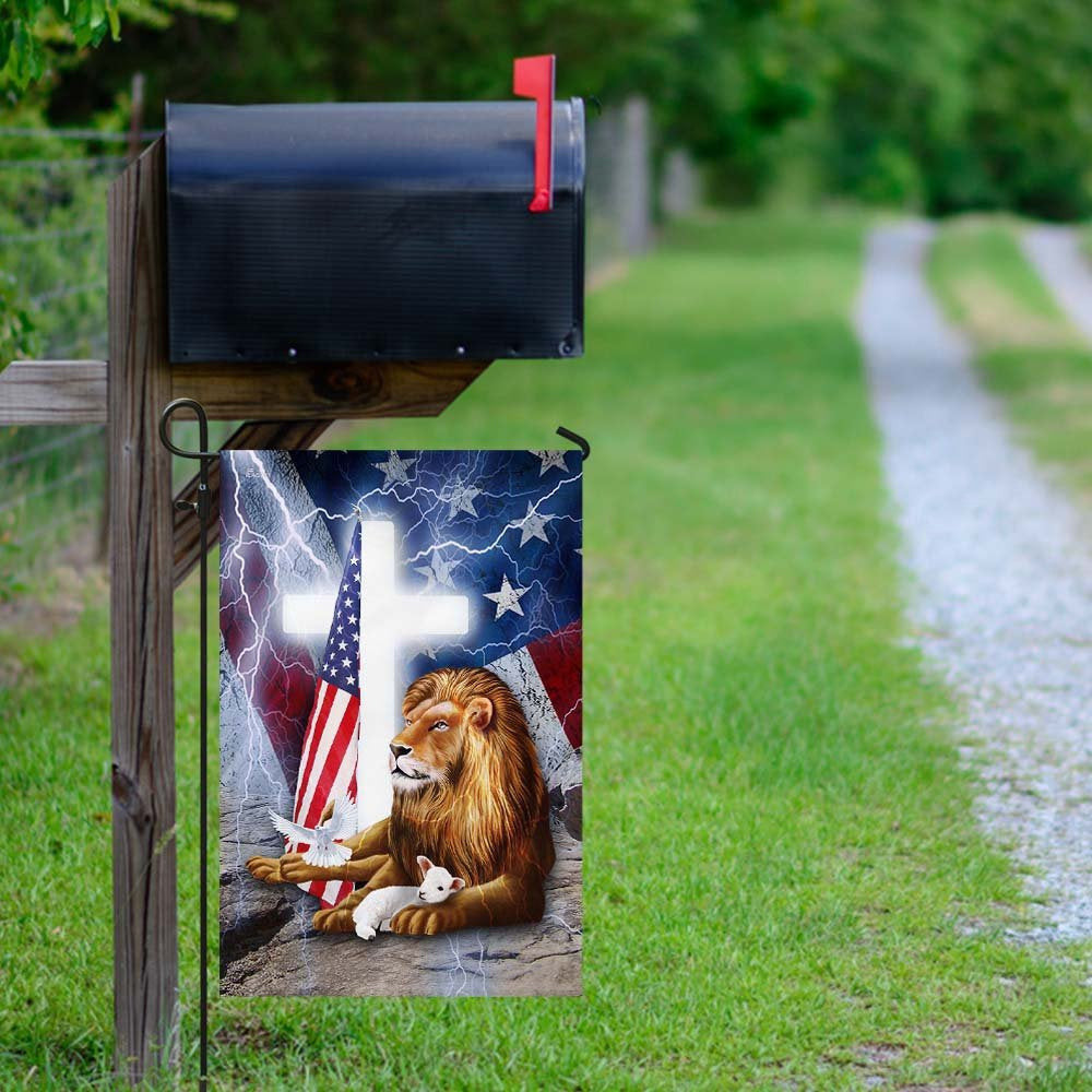 Christian Garden Flags, Lion And Lamb Cross American Flag, Christian House Flags, Christian Cross Flag, Faith Flag, easychoo.com