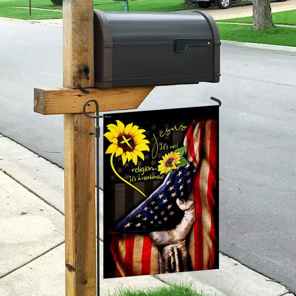 Christian Garden Flags, Jesus It's A Relationship Flag, Christian House Flags, Christian Cross Flag, Faith Flag, easychoo.com