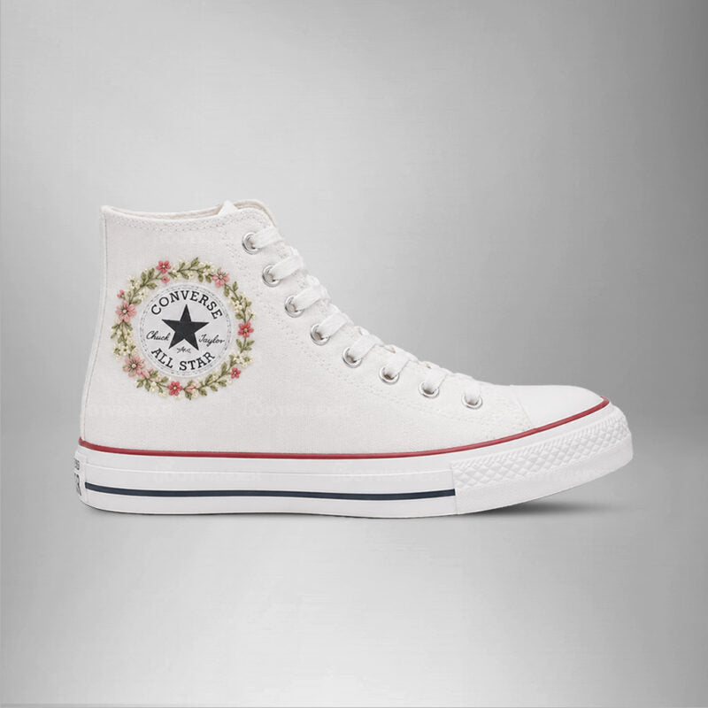 Baskets de mariage personnalisées brodées à la main, cadeau de mariage pour la mariée, chaussures de mariage brodées à la main, cadeau d'anniversaire, Converse Chuck Taylor 1970s brodées à la main – All Star Classic - AZ26110804