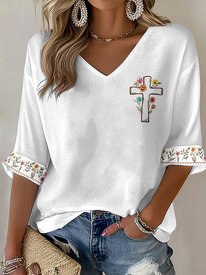 Women's 'even in the chaos his grace still finds me' V-neck tops