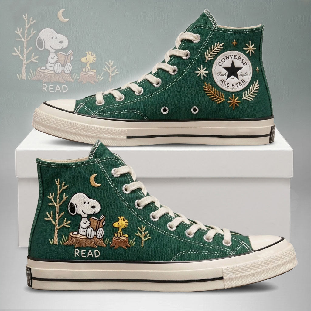 Snoopy Hand-Embroidered Converse Chuck Taylor 1970s - All Star Classic - AZ26150718